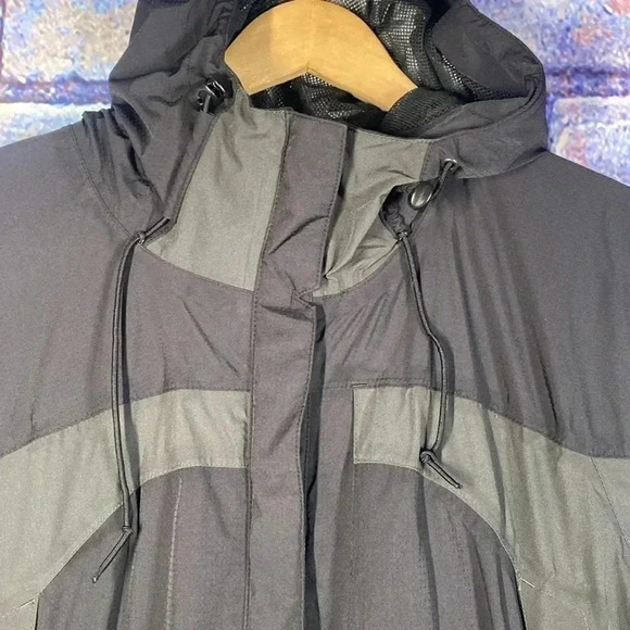 REI Women’s Outdoor Multi pocket Windbreaker Jacket Black Gray Medium - Picture 3 of 8
